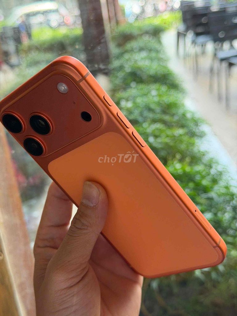 Điện thoại iPhone màu Cam. Mua bán Điện thoại tại Thành phố Biên Hòa Đồng Nai được đăng bởi Nguyễn Hiền hình 1