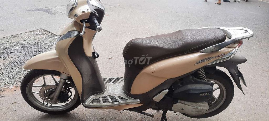 Honda SH Mode 125cc 2014 Vàng kem. Mua bán Xe máy tại Quận Hoàn Kiếm Hà Nội được đăng bởi Bao hình 2