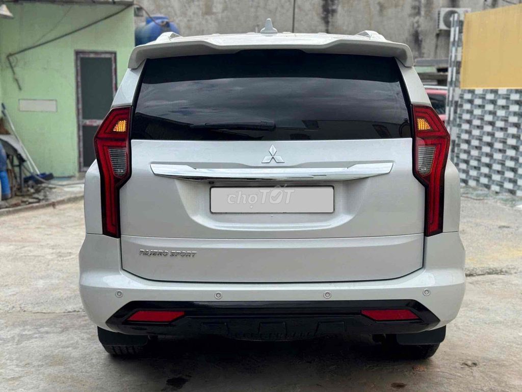 Mitsubishi Pajero Sport 2023 4x2 AT Premium Trắng. Mua bán Ô tô tại Quận Bình Tân Tp Hồ Chí Minh được đăng bởi Thanh Nhã Xe Lướt Sài Gòn hình 5