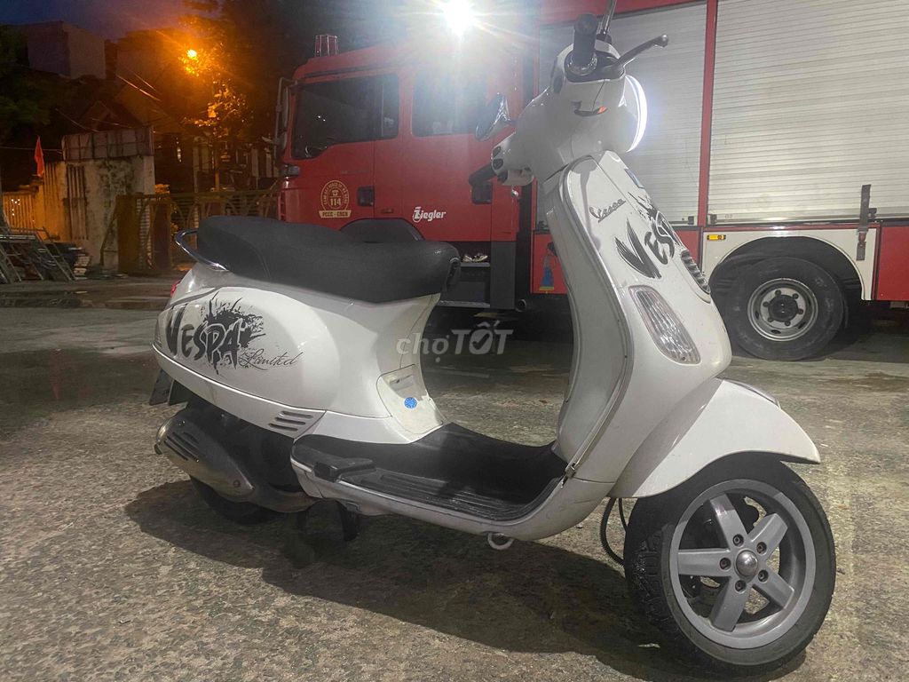 vespa 125 65km 18.xxx. Mua bán Xe máy tại Quận Sơn Trà Đà Nẵng được đăng bởi Châu hình 4