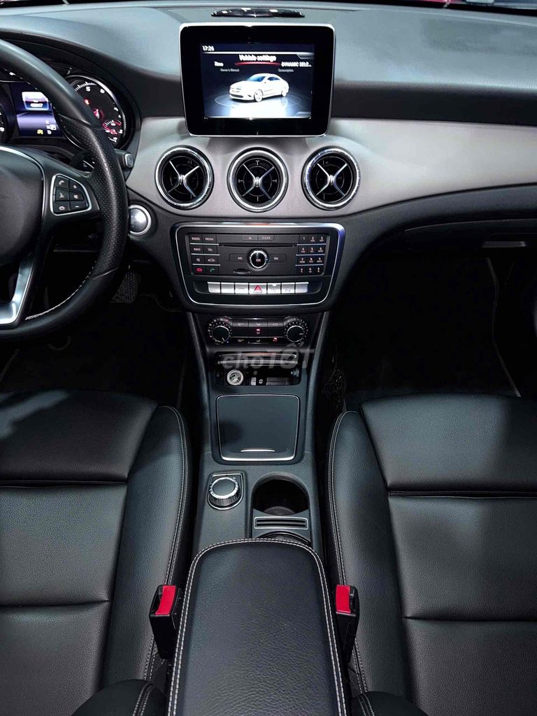 Mercedes Benz CLA Class 2018 CLA 200 - 42000 km. Mua bán Ô tô tại Quận 7 Tp Hồ Chí Minh được đăng bởi Lê Văn Út hình 6