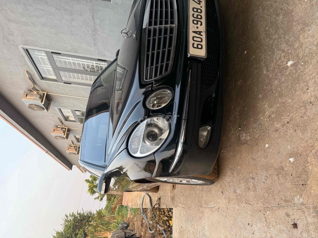 Mercedes Benz E Class 2004 E240 - 200000 km