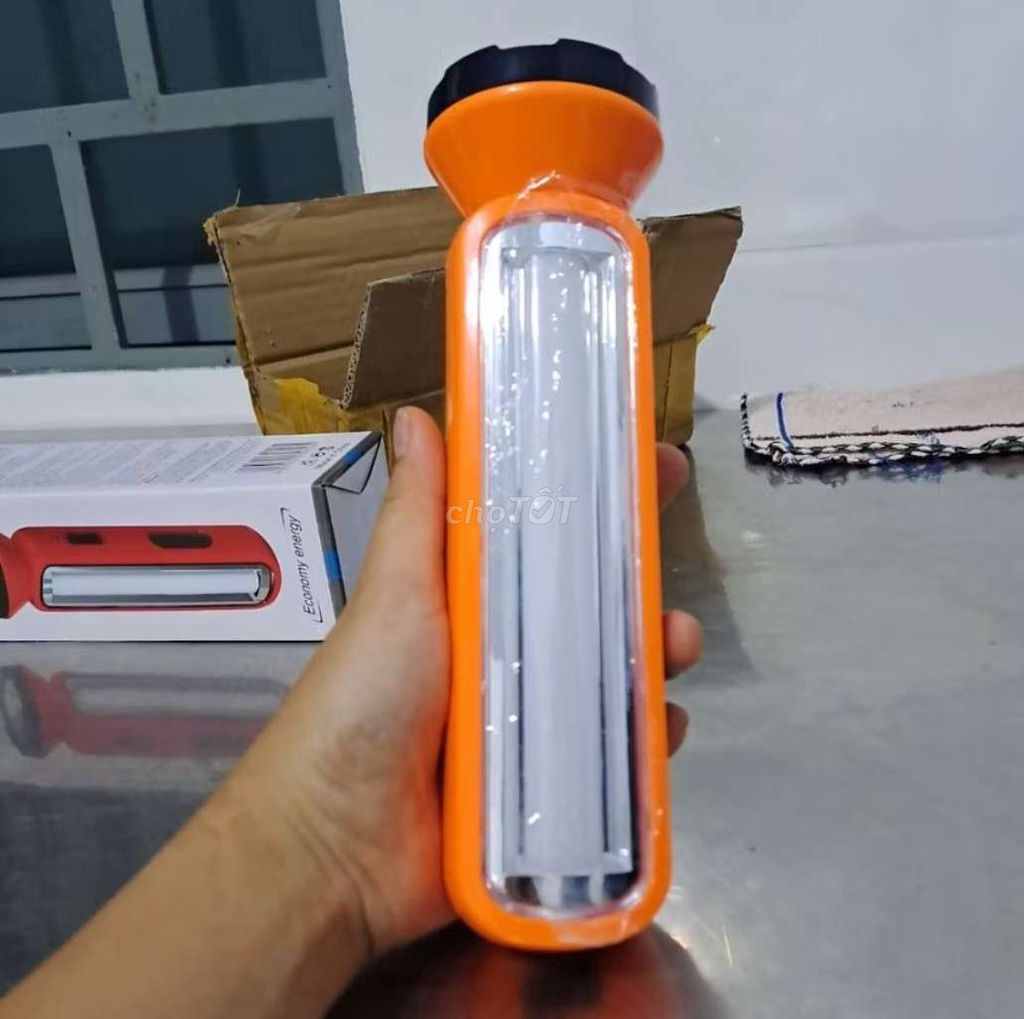 Đèn pin sạc chiếu xa gia đình, du lịch 2in1. Mua bán Đèn tại Quận Tân Bình Tp Hồ Chí Minh được đăng bởi Ngọc Phượng hình 1