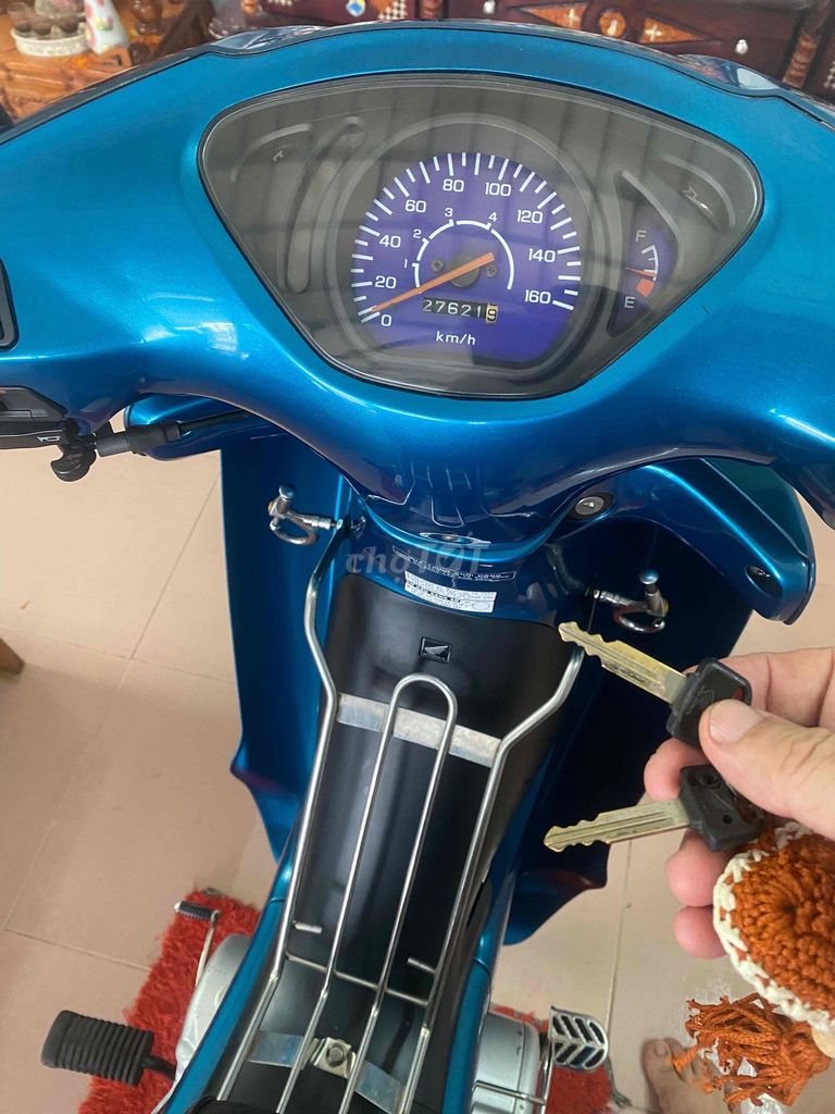 Cần bán Future 1 đời 2000ET  nguyên bản chính chủ. Mua bán Xe máy tại Huyện Trà Cú Trà Vinh được đăng bởi Vân Anh hình 2