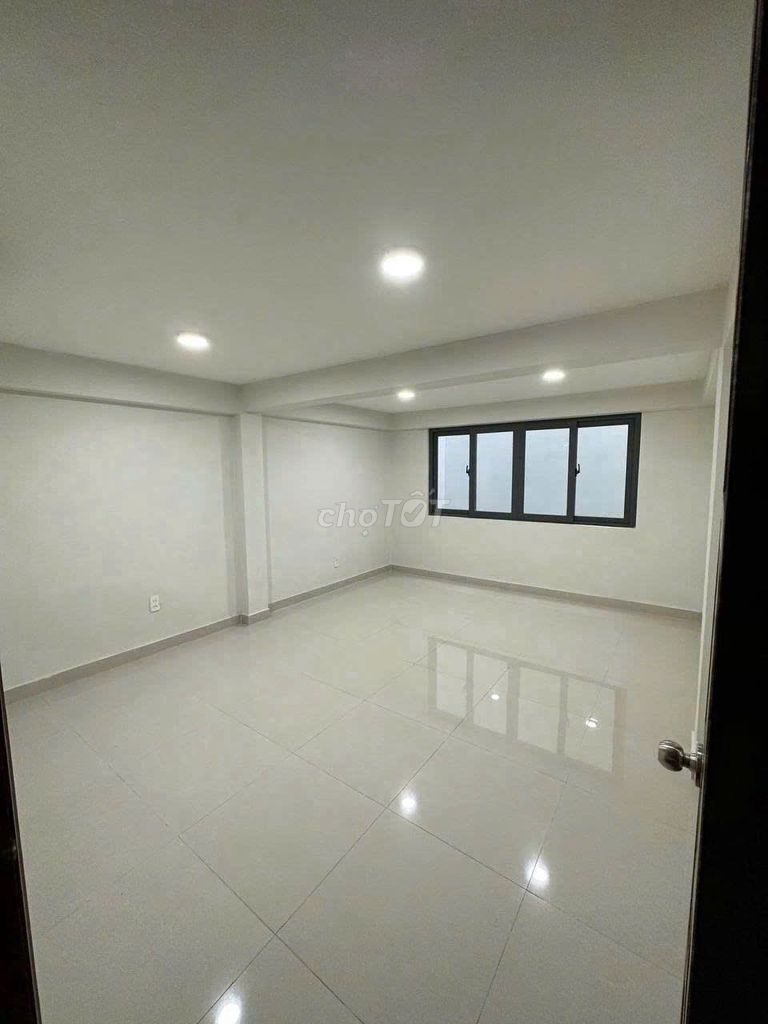 Chính chủ cho thuê nhà MT 262B Huỳnh Văn Bánh P.11 Q.Phú Nhuận