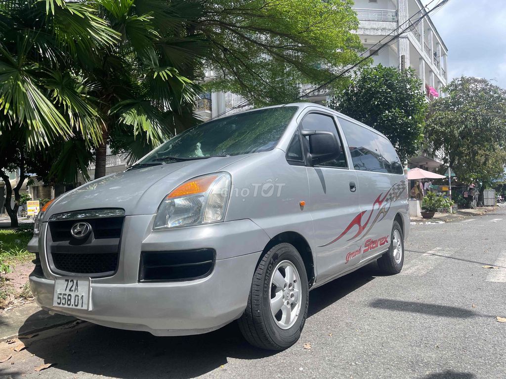 huynh dai  grand Starex 9 chỗ đời 2006 máy  dầu. Mua bán Ô tô tại Quận Bình Tân Tp Hồ Chí Minh được đăng bởi Hậu hình 2