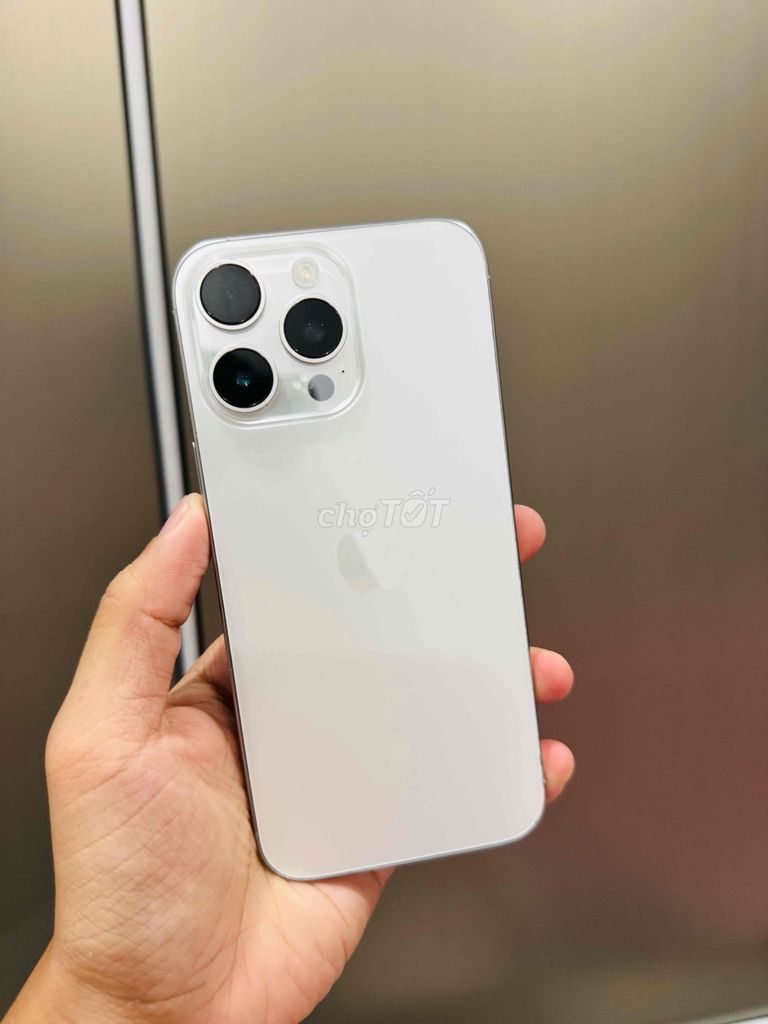 iPhone 16 Pro Max 256G Quốc Tế màu trắng. Mua bán Điện thoại tại Quận Thanh Khê Đà Nẵng được đăng bởi Ri Phone hình 1