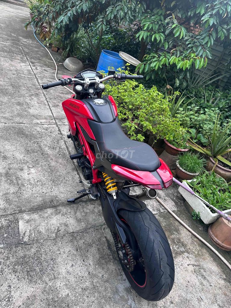 HyperMotard 821 2015 HQCN 129 triệu. Mua bán Xe máy tại Thành phố Biên Hòa Đồng Nai được đăng bởi Tài Sỷ  hình 4