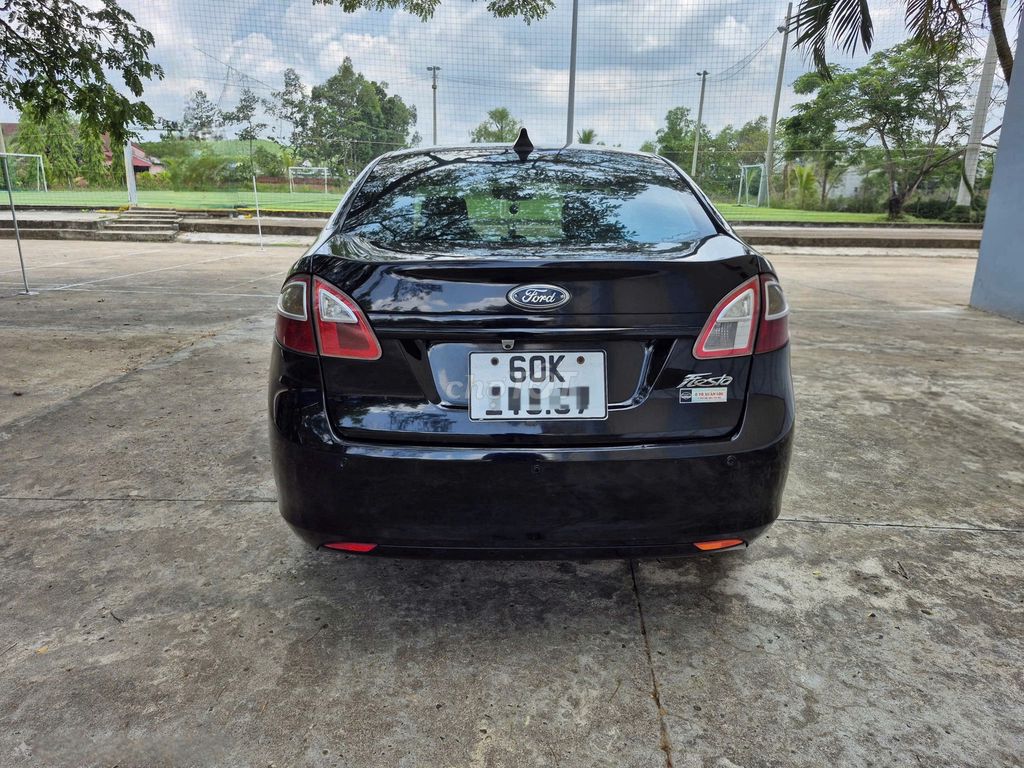 Ford Fiesta 2011 photo 5