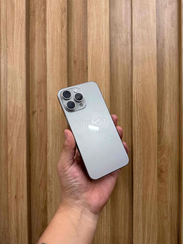 Apple iPhone 15 Pro Max 256GB Xám Đã sử dụng. Mua bán Điện thoại tại Quận Đống Đa Hà Nội được đăng bởi  HT Mobie Trả góp nợ xáu bao duyệt hình 1