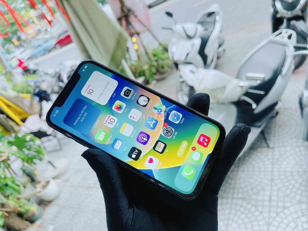 iPhone 12 64G Black quốc tế vỏ phẩy giá iu. Mua bán Điện thoại tại Quận Hải Châu Đà Nẵng được đăng bởi Hoàng Anh Tuấn hình 1
