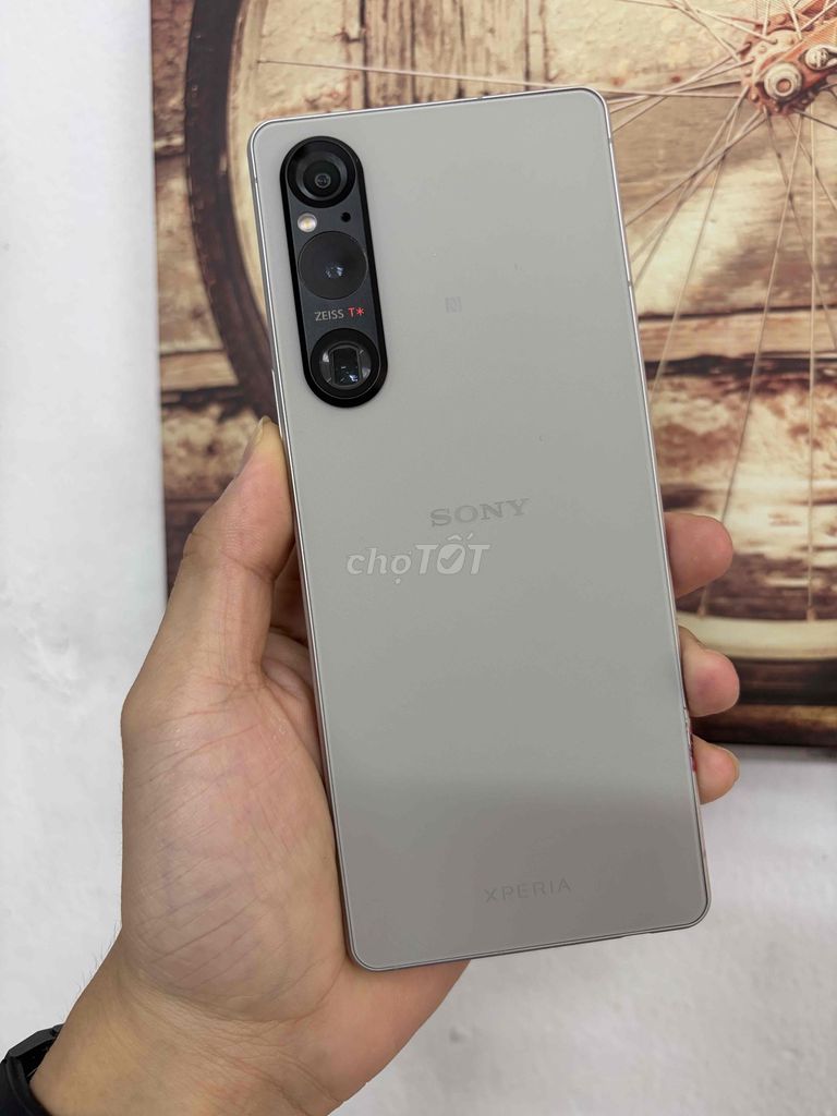 Sony Xperia 1 Mark 5 Bạc. Mua bán Điện thoại tại Quận Thanh Xuân Hà Nội được đăng bởi Nguyễn Đình Nam hình 1