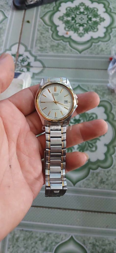 Đồng hồ Casio Unisex Kim loại Bạc Vàng. Mua bán Đồng hồ tại Thị xã Tân Uyên Bình Dương được đăng bởi tiến phát hình 1