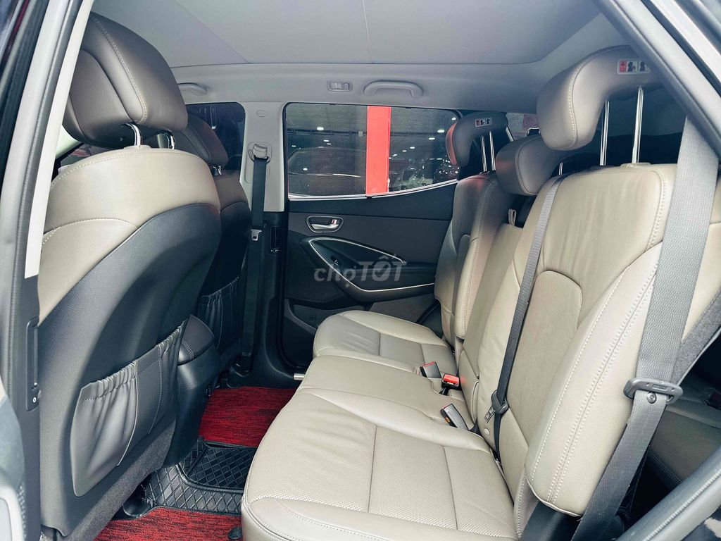 Hyundai Santafe 2017 Bản full xăng Đen. Mua bán Ô tô tại Quận Hoàng Mai Hà Nội được đăng bởi anh Biên hình 10