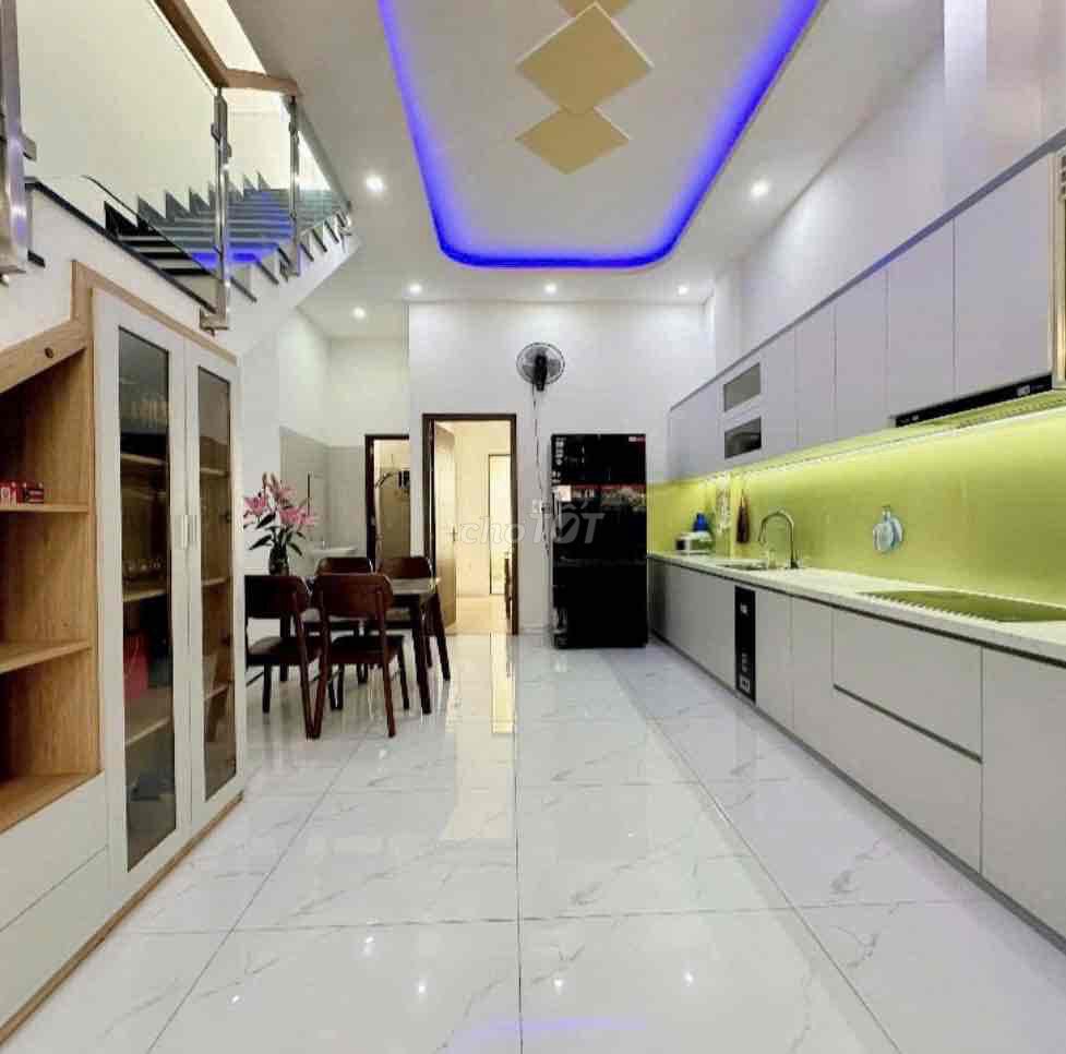Bright 2-storey family house on Trần Văn Dư — photo 7