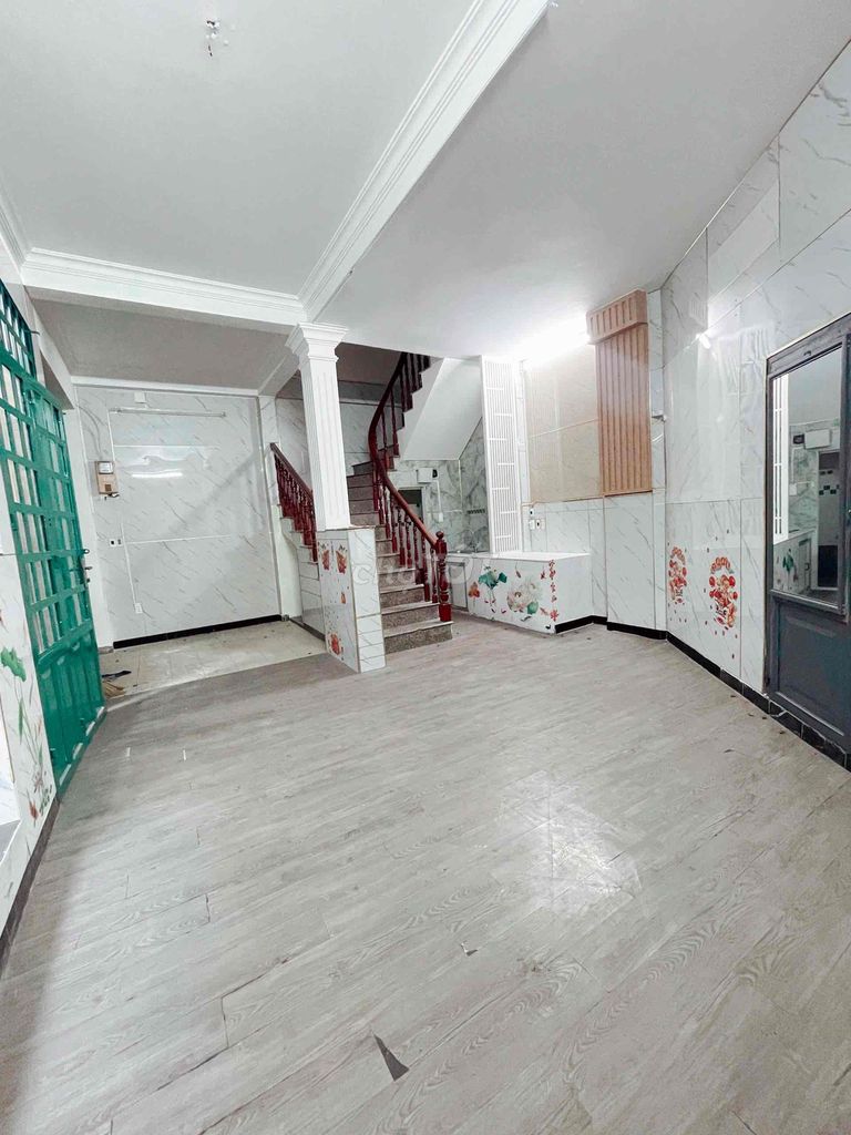 СЛЕДУЮЩИЙ VIP-ДОМ 29/7 В ЭТОМ МЕСТЕ - DT 7,5x7 м - 4 КОМН. -18 стр.