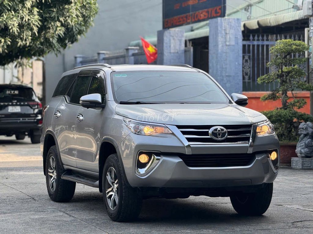Toyota Fortuner 2018 Xăng Tự động Bạc. Mua bán Ô tô tại Huyện Hóc Môn Tp Hồ Chí Minh được đăng bởi CHỢ Ô TÔ AN SƯƠNG hình 3