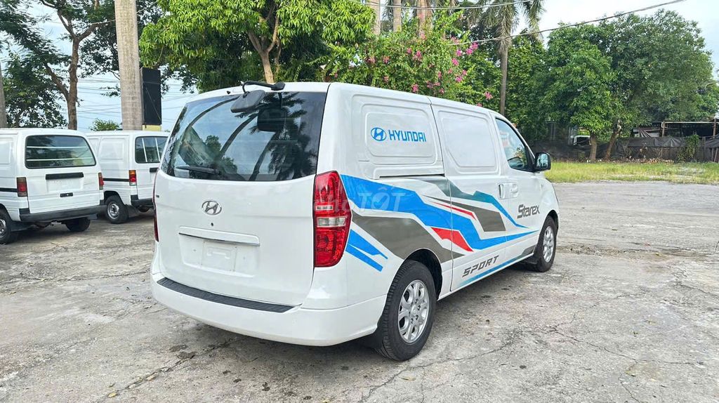 Hyundai Grand Starex 2015 photo 4