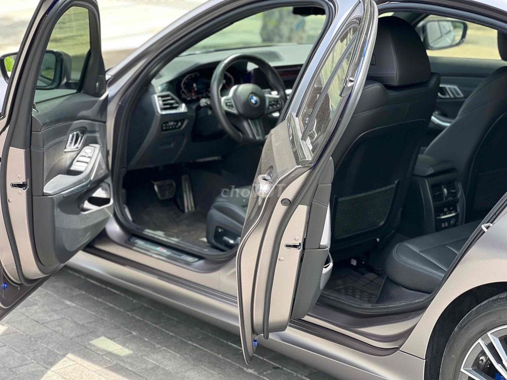 BMW 3 Series 2020 330i M Sport - 60000 km. Mua bán Ô tô tại Quận Hải Châu Đà Nẵng được đăng bởi Thanh hình 10