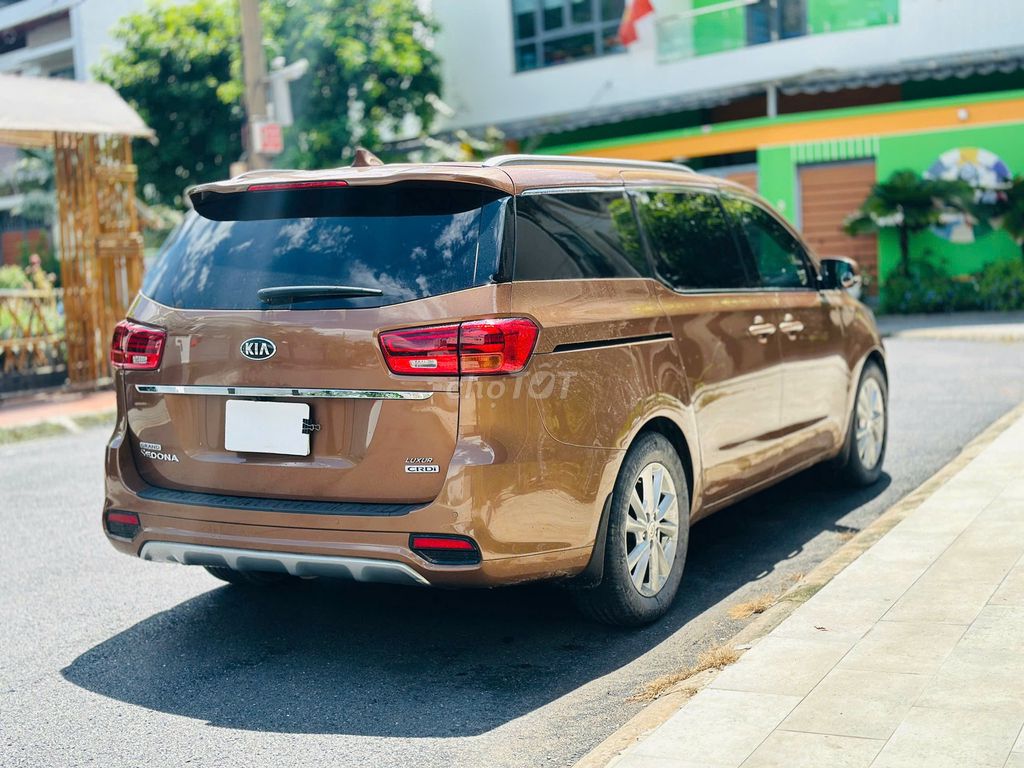 KIA Sedona Full 2021 Песочный Автомат 79.000 км