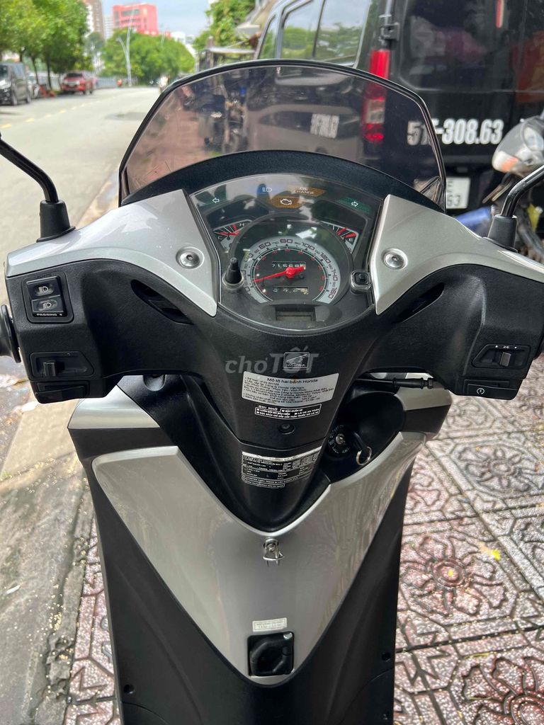 Honda SH 125 2010 Bạc 5001 km. Mua bán Xe máy tại Quận Bình Thạnh Tp Hồ Chí Minh được đăng bởi  TUAN hình 14