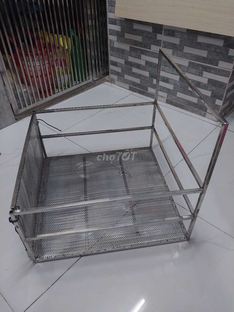 Pass 1 khung inox 304 chở hàng 50cm50cm cao 25cm