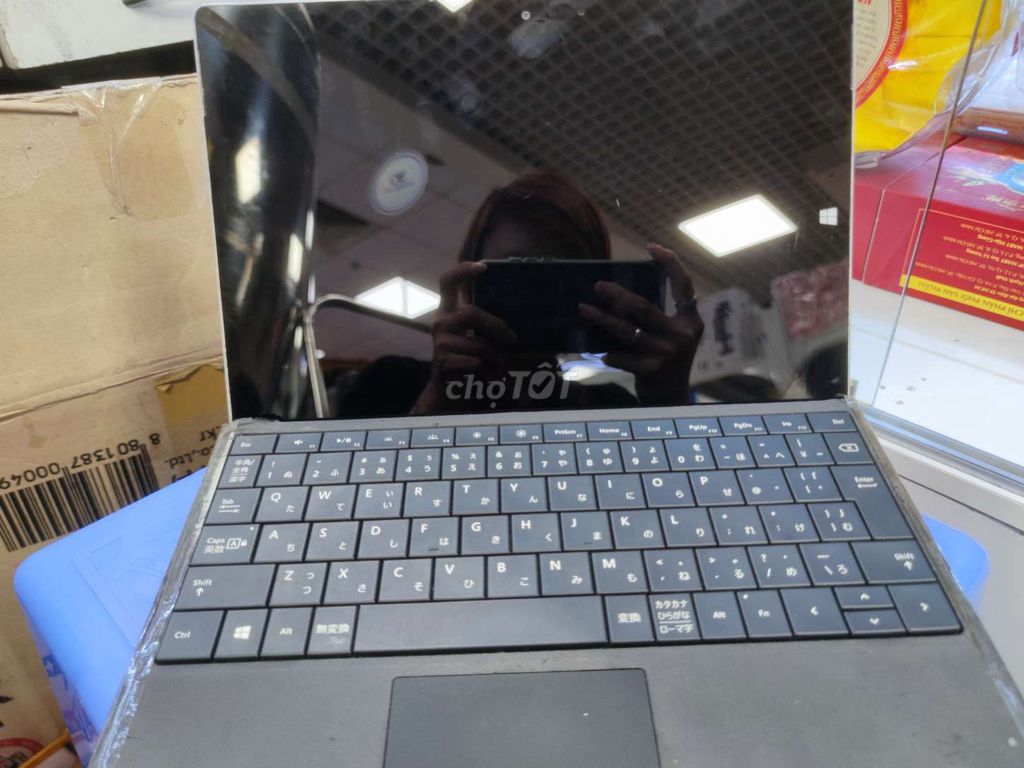 Microsoft Surface 3 4GB/128GB Bạc. Mua bán Laptop tại Quận 6 Tp Hồ Chí Minh được đăng bởi nguyễn thị mỹ trinh hình 1
