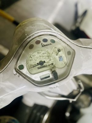 Xe máy Piaggio Vespa LX 150cc trắng 2009. Mua bán Xe máy tại Quận Nam Từ Liêm Hà Nội được đăng bởi Nhi Nguyễn