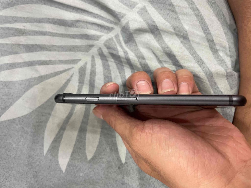 Điện thoại iPhone Xám. Mua bán Điện thoại tại Quận 7 Tp Hồ Chí Minh được đăng bởi Hồ Hoài An hình 1