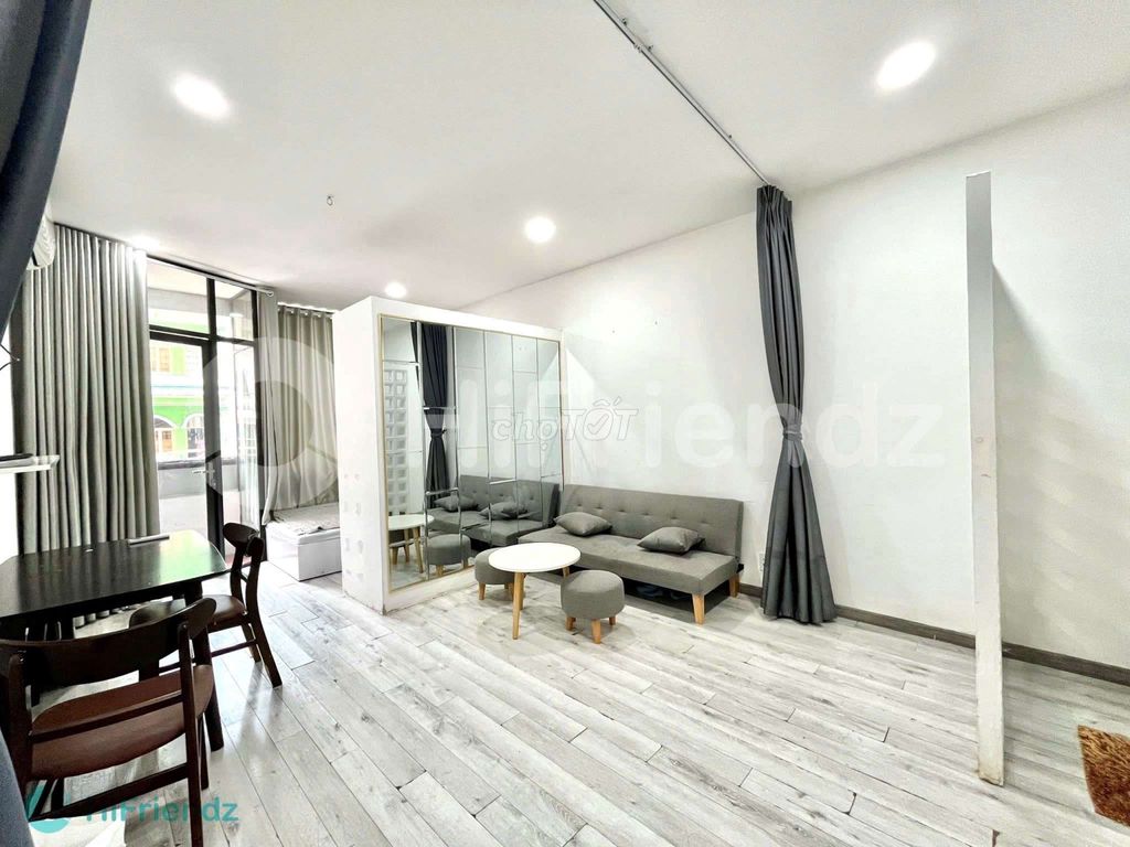 🏡CHDV - Ban công - Rộng 30m2 - Tách bếp - Nguyễn Trãi Quận 5