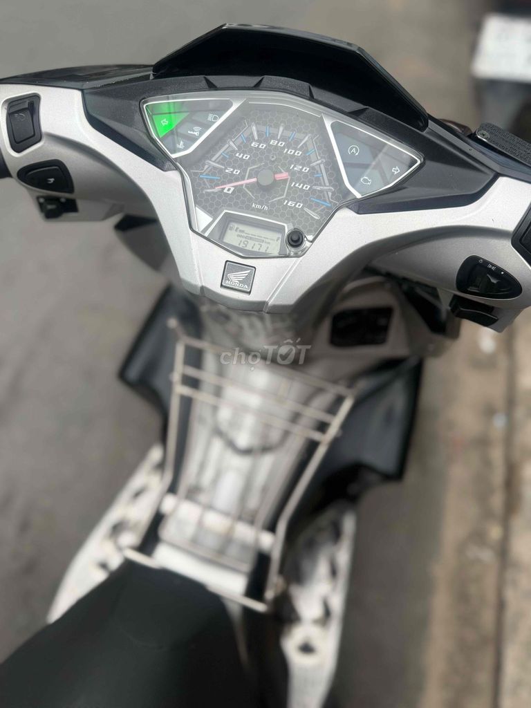 Airblade Fi 2018 B65 GÓP CẨN CCCD ĐỦ 18t TRẢ 0₫. Mua bán Xe máy tại Quận Ninh Kiều Cần Thơ được đăng bởi XE MÁY HOÀNG YẾN hình 5