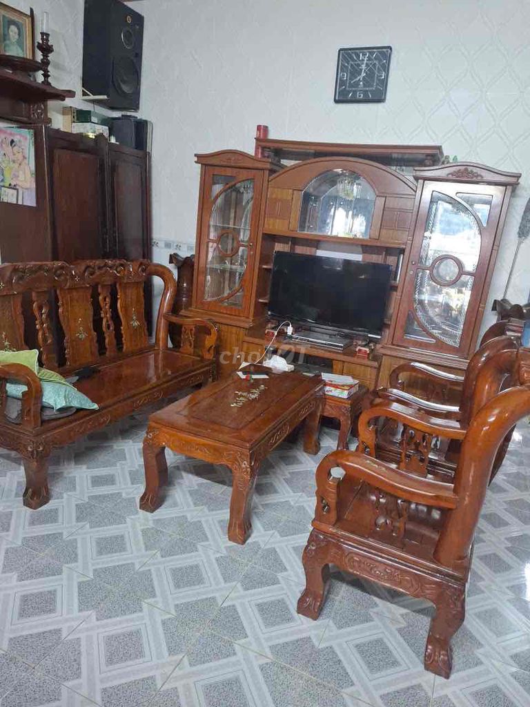 chuyển nhà thanh lý toàn bộ đồ như hình. Mua bán Giường, chăn ga gối nệm tại Huyện Cát Tiên Lâm Đồng được đăng bởi Nguyen Kevin hình 1