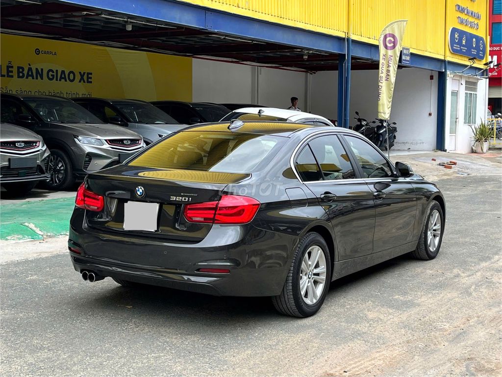 BMW 320i 2016 XE GIA ĐÌNH 1 CHỦ TỪ ĐẦU MUA MỚI ĐẸP. Mua bán Ô tô tại Thành phố Thủ Đức Tp Hồ Chí Minh được đăng bởi Hiếu hình 4
