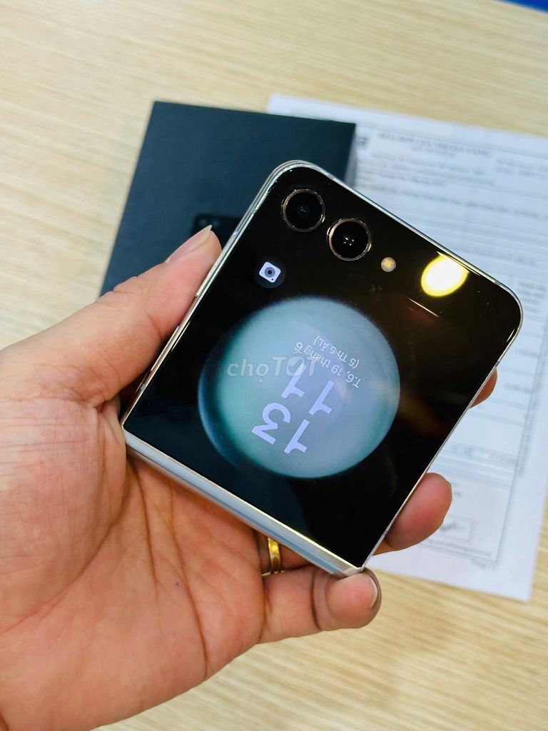 Samsung Z Flip 5 256GB Xanh ngọc Like New. Mua bán Điện thoại tại Quận Đống Đa Hà Nội được đăng bởi Thế Hoàng hình 1
