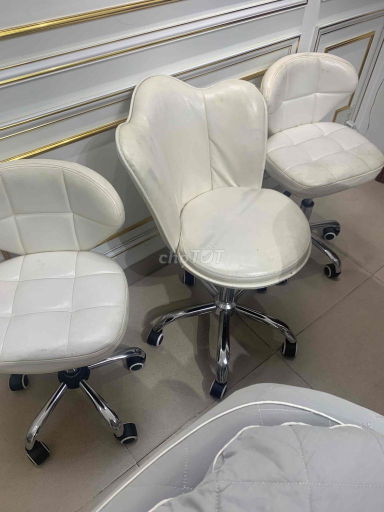 THANH LÝ SPA: BÁN BÀN, GHẾ, GIƯỜNG, ĐÈN LED