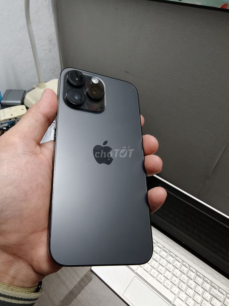 iPhone 14 pro max quốc tế 128 GB màu đen. Mua bán Điện thoại tại Quận Tây Hồ Hà Nội được đăng bởi Khoá Công hình 1