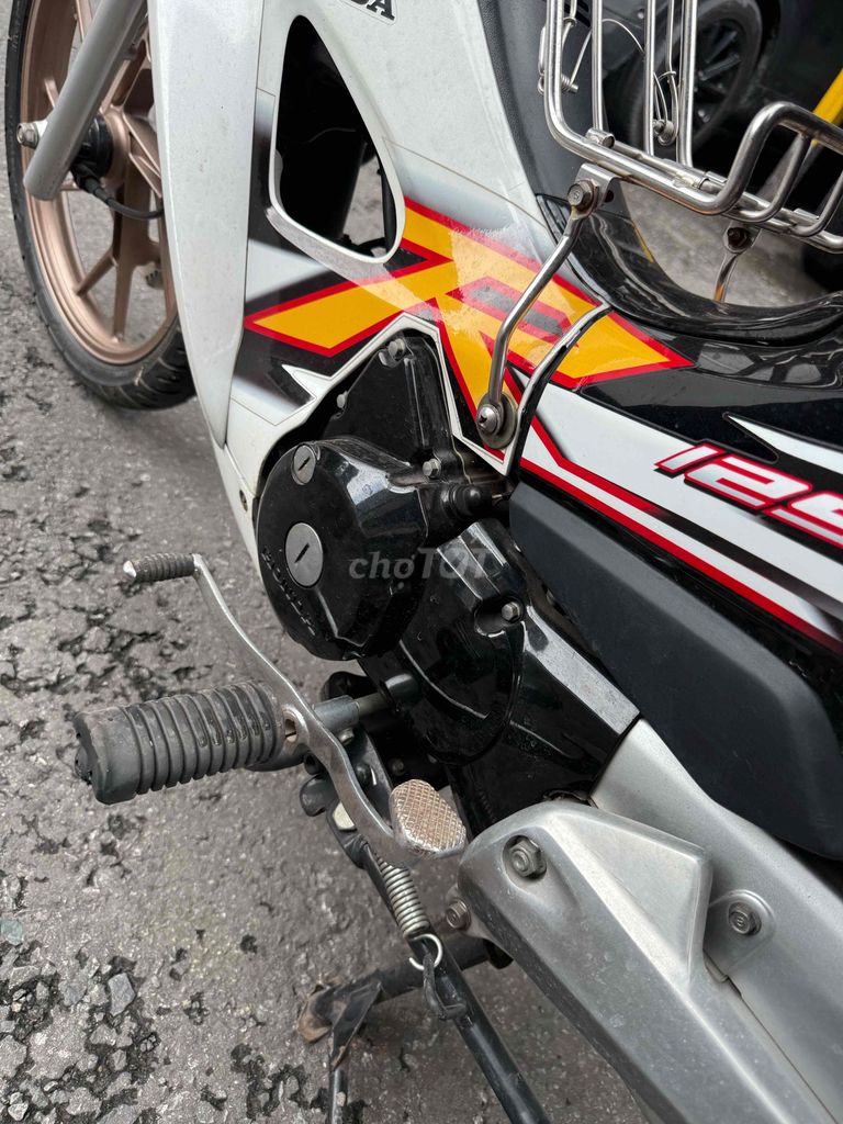 Honda Future 2 màu Trắng. Mua bán Xe máy tại Quận 6 Tp Hồ Chí Minh được đăng bởi Lâm sung Thu Mua Xe   hình 3