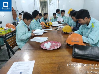 TUYỂN CÔNG NHÂN NHÔM KÍNH - K Y/C KINH NGHIỆM