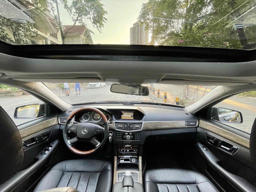 Mercedes E300 sx 2009 màu đen đẹp hiếm có. Mua bán Ô tô tại Quận Cầu Giấy Hà Nội được đăng bởi Cao Quý hình 15