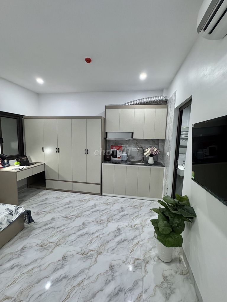 CHO THUÊ CHUNG CƯ CẦU GIẤY, CĂN HỘ STUDIO, NGUYỄN CHÁNH FULL NỘI THẤT
