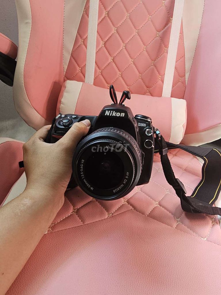Máy ảnh Nikon D300 Đen. Mua bán Máy ảnh, Máy quay tại Quận 11 Tp Hồ Chí Minh được đăng bởi Đanlt Mcer hình 1