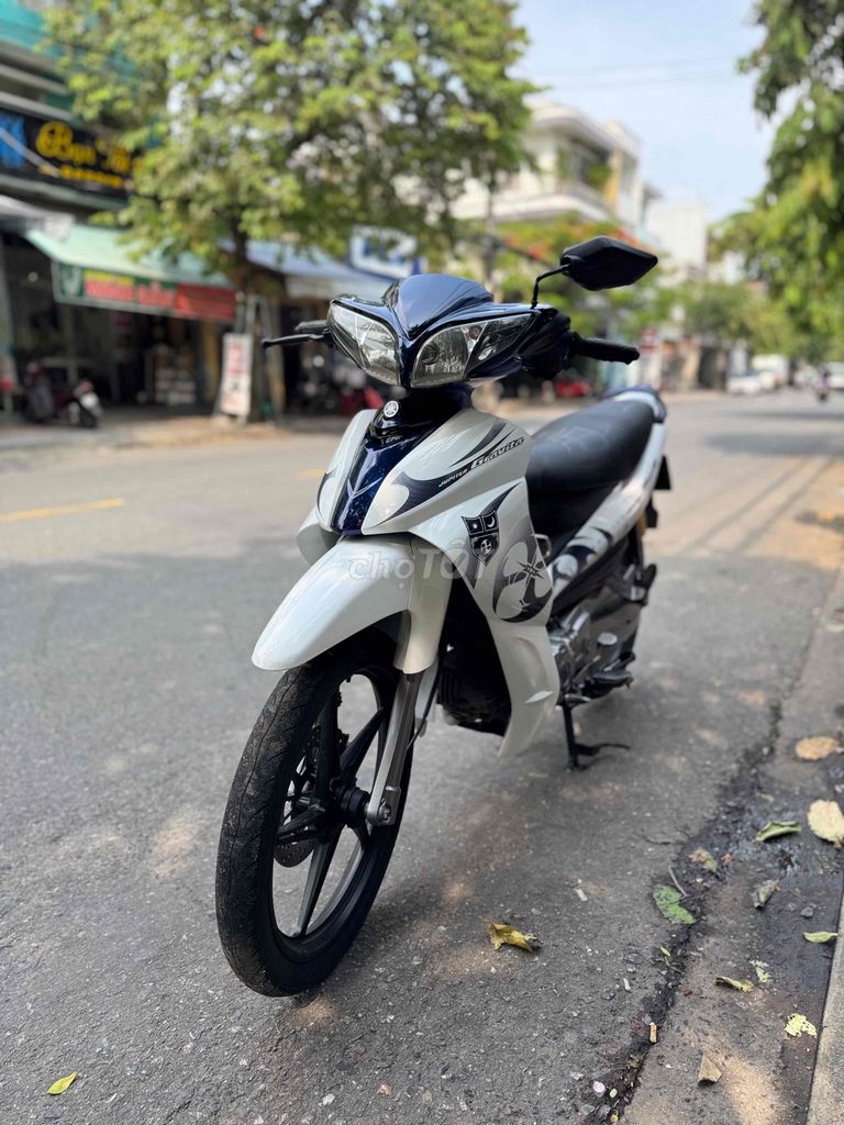 Мопед Yamaha Jupiter Gravita бело-синий