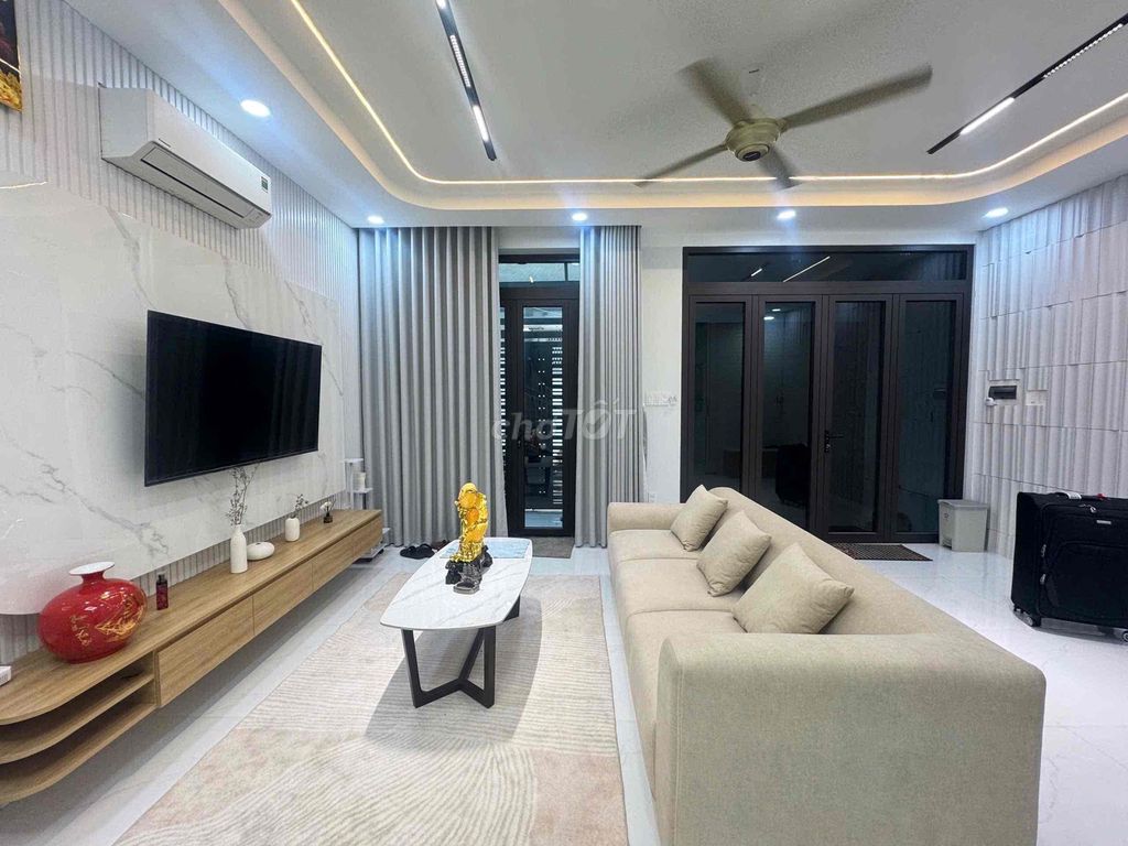 Thuê căn hộ 2PN 1 phòng khách ngay khu phố Phan Xích Long Phú Nhuận