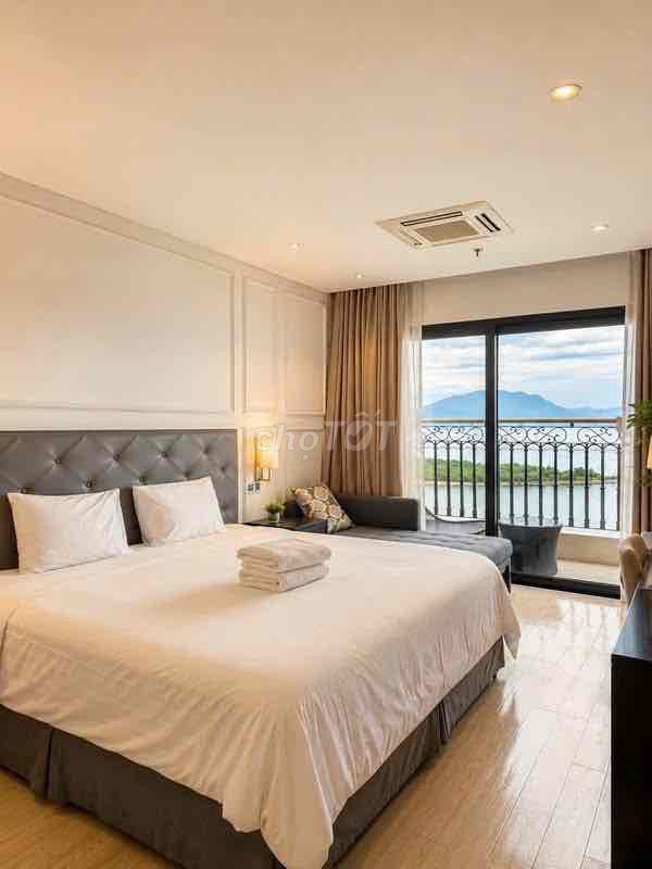 1-bedroom Golden Bay apartment with bay and river views — photo 6