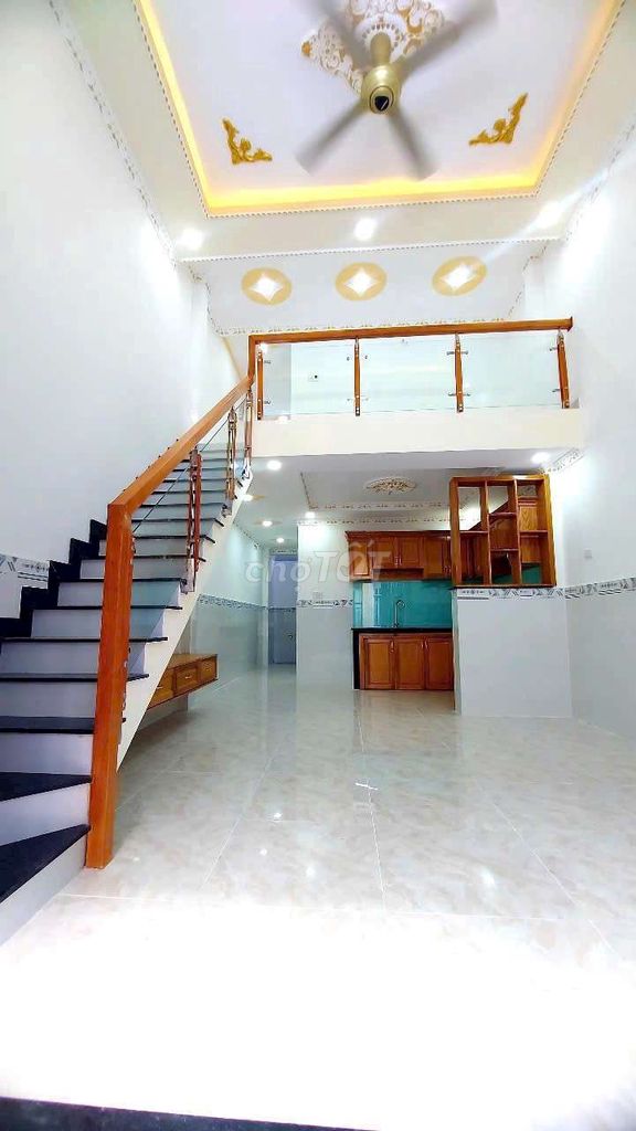 Nhà sc trệt lửng, gần chợ ngã ba Ông Xã, TĐH, tp Dĩ An. BD. Dt: 50m²,