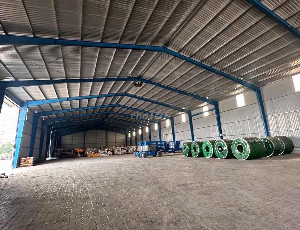 Thuê kho, mặt bằng 1300m2 tại Nhà Bè  sản xuất được, lâu dài 5 năm