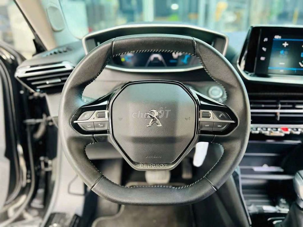 Peugeot 2008 GTline 1.2turbo sx 2022, lướt 4,5V. Mua bán Ô tô tại Thành phố Thủ Đức Tp Hồ Chí Minh được đăng bởi Đức Hưng Siêu thị ô tô Thủ Đức hình 6