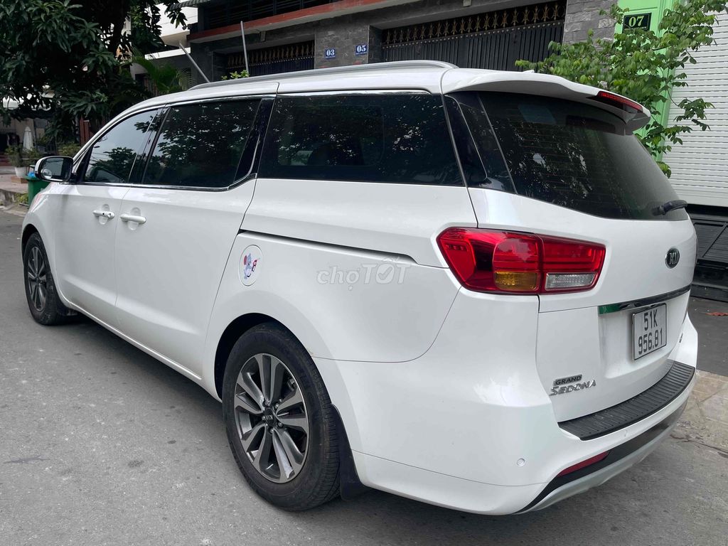 Kia Sedona 2017 2.2 DATH - 72000 km máy dầu full