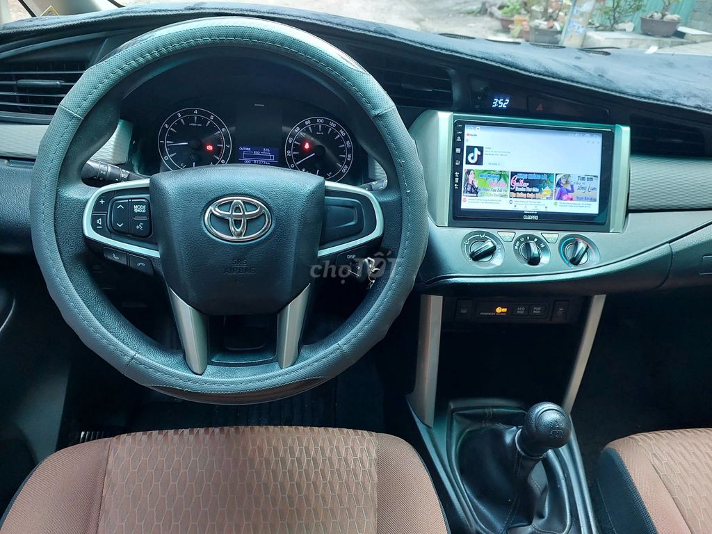 Toyota Innova 2018 2.0E - 81200 km