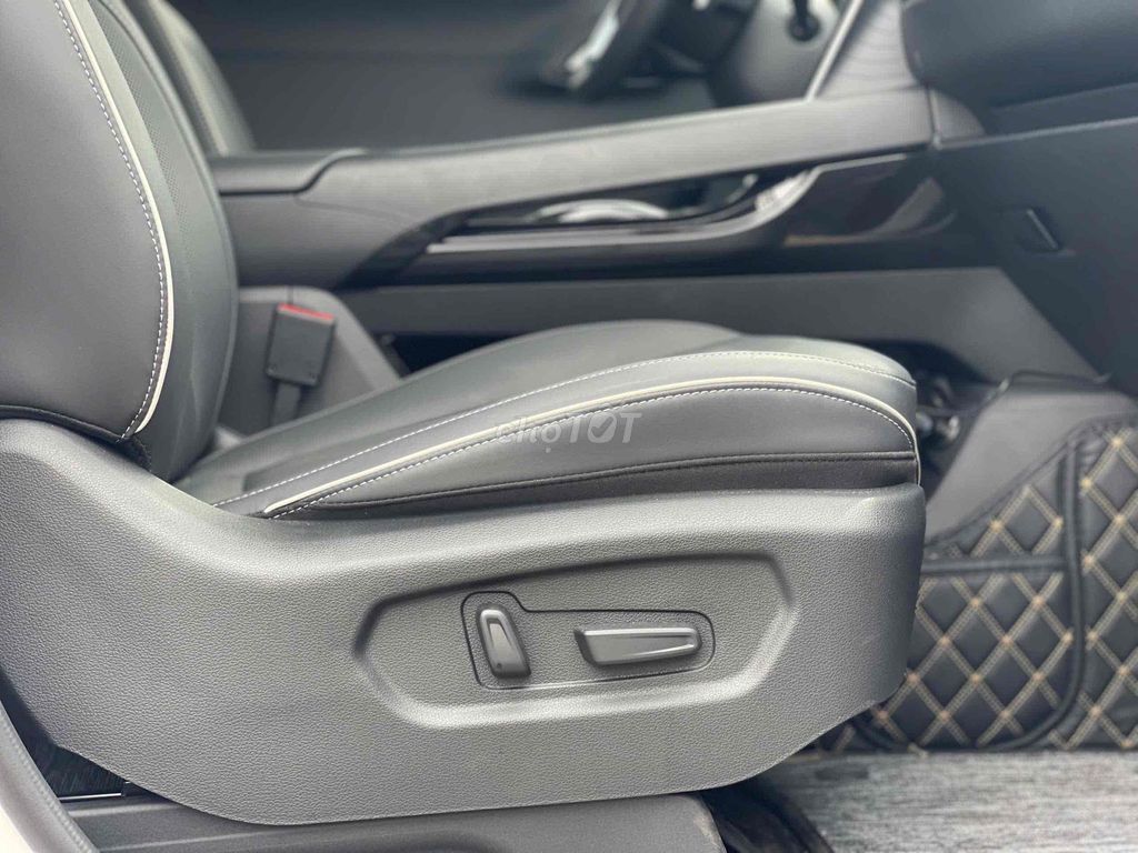 Hyundai Custin 2025 Đặc Biệt 1.5T - 8.000km chuẩn. Mua bán Ô tô tại Thành phố Thủ Đức Tp Hồ Chí Minh được đăng bởi Ô TÔ SÀI GÒN hình 6